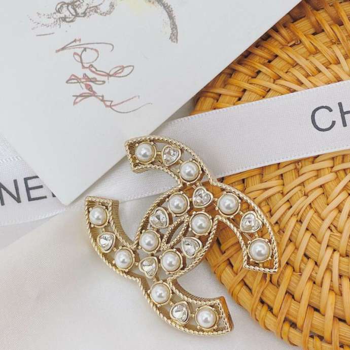Picture of Chanel Brooch _SKUChanelbrooch1218213170